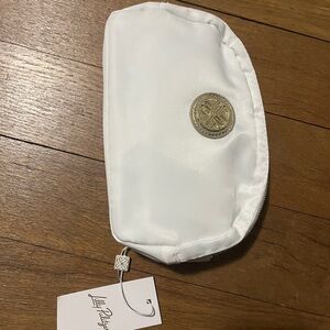 Lilly Pulitzer NWT Jeanie Belt Bag in White with Gold Accent
